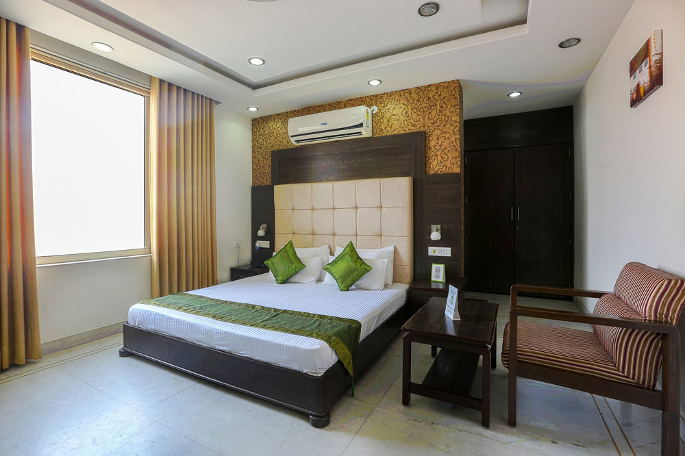 Hotel Saaket Residency Вишакхапатнам Экстерьер фото