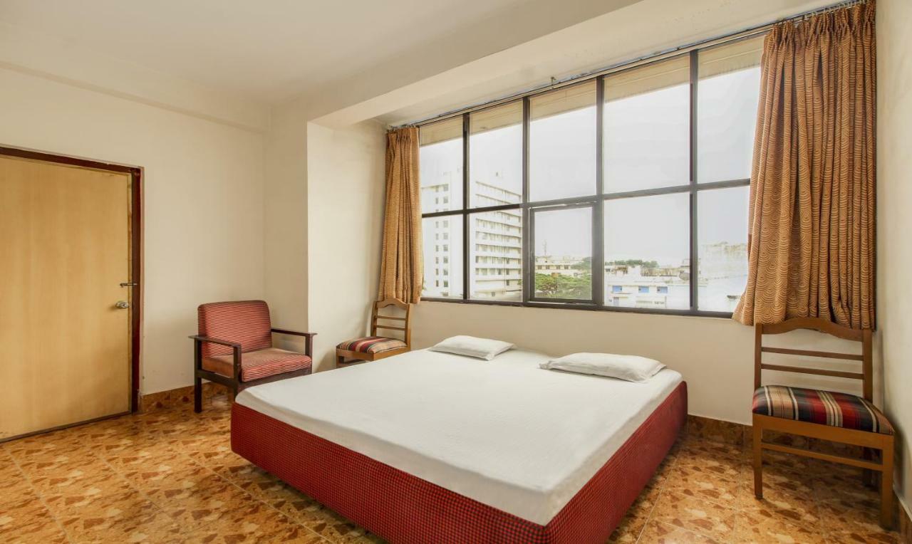 Hotel Saaket Residency Вишакхапатнам Экстерьер фото