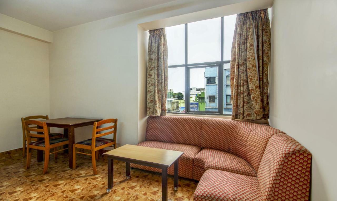 Hotel Saaket Residency Вишакхапатнам Экстерьер фото